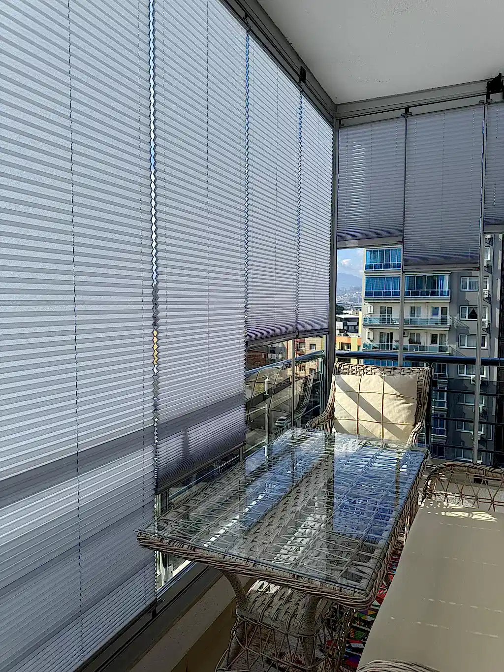 Cam Balkon İçin Güneş Kırıcı Plise Perde
