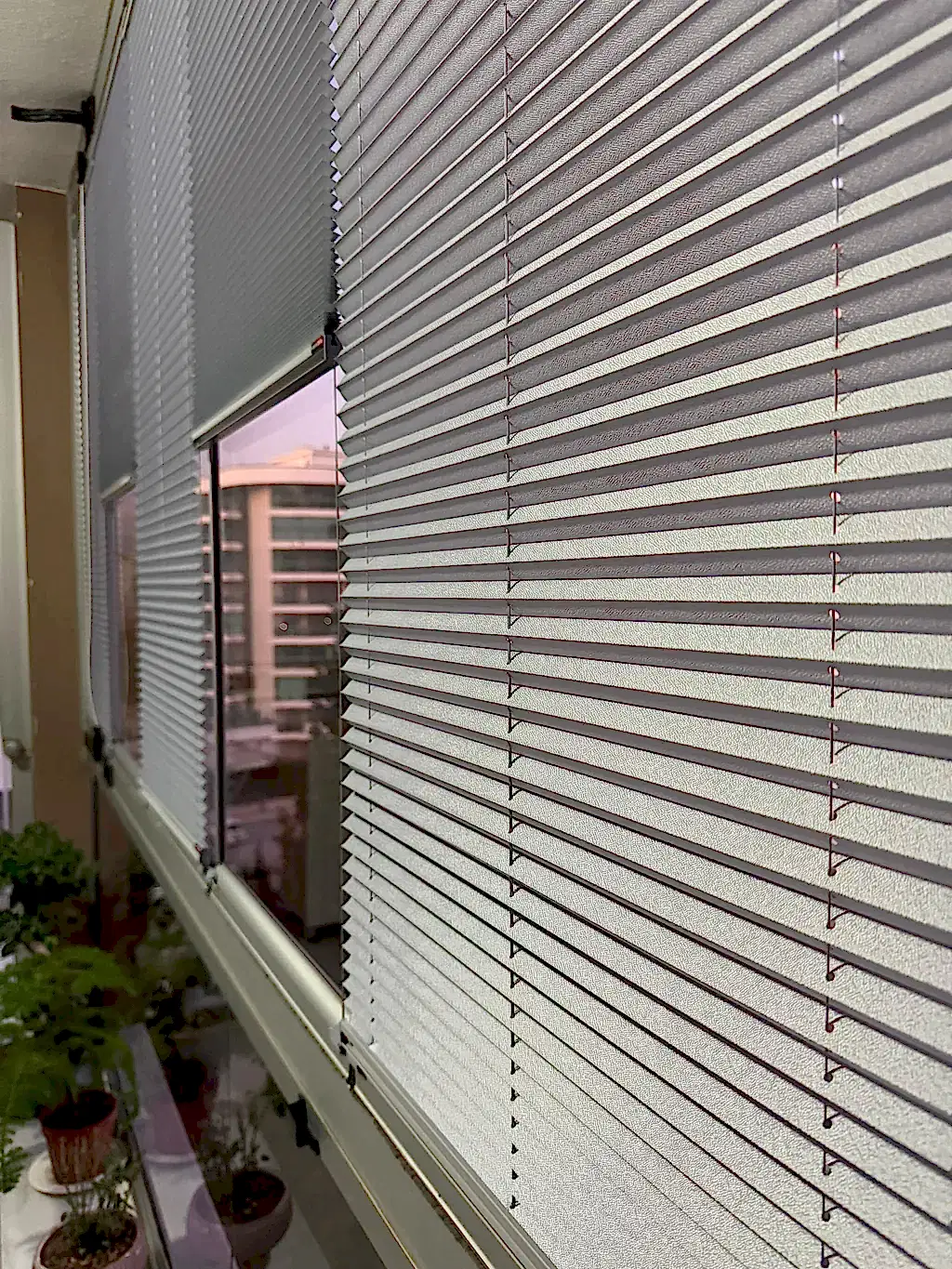 Cam Balkon İçin Güneş Kırıcı Plise Perde