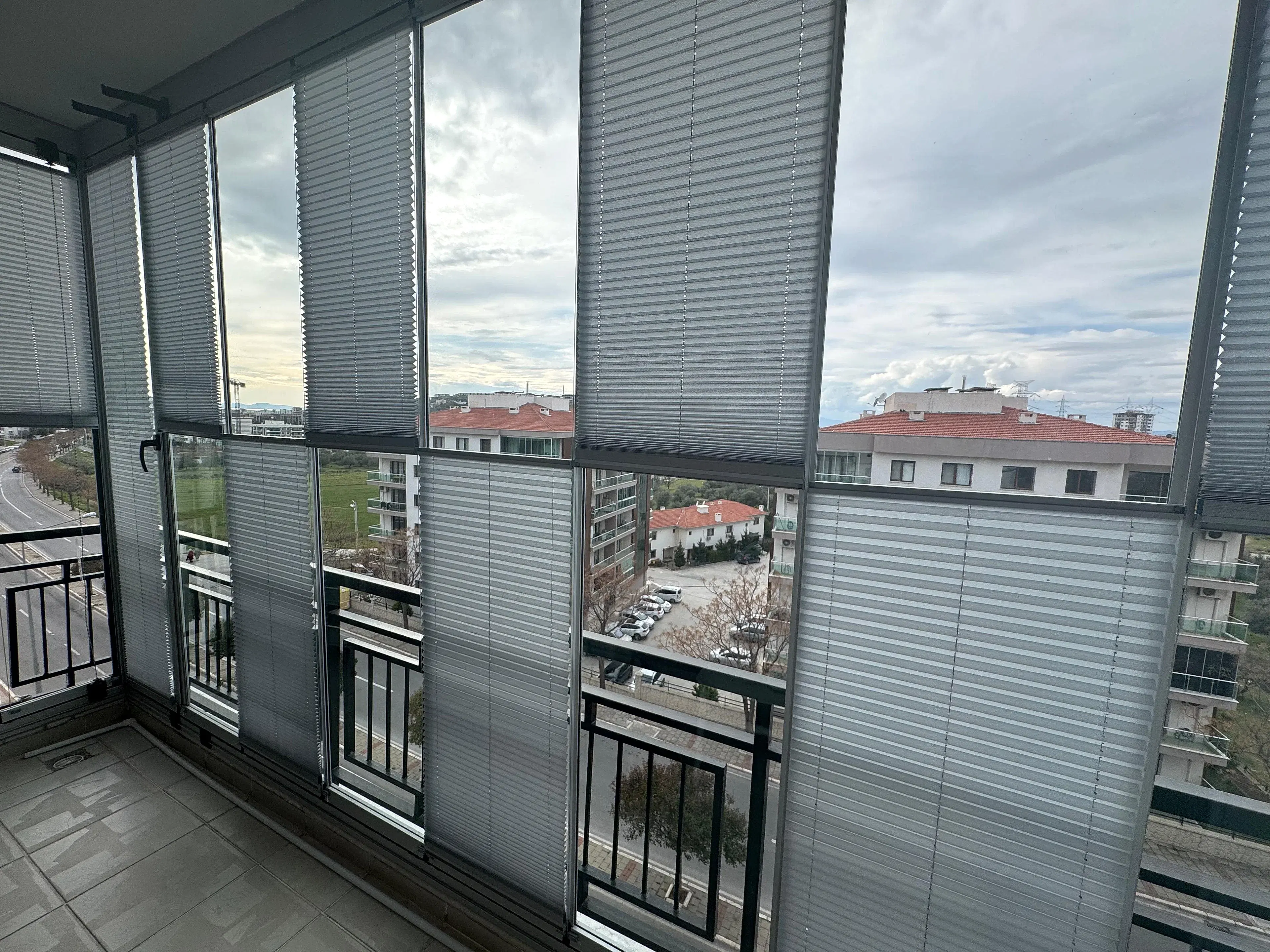 Cam Balkon İçin Güneş Kırıcı Plise Perde