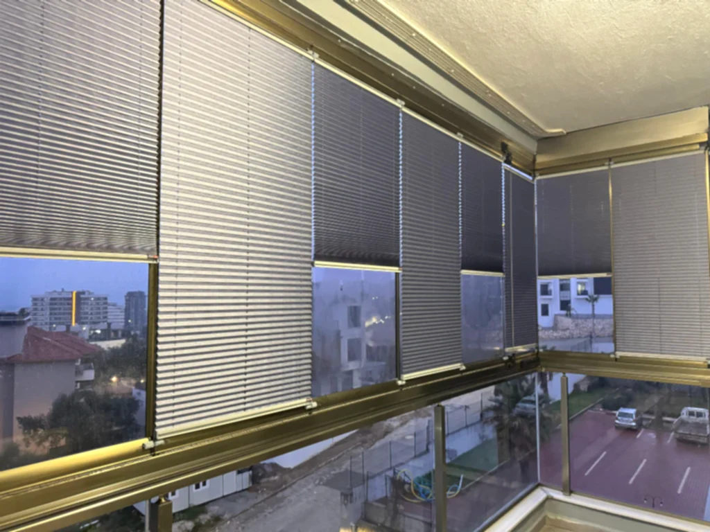 Cam Balkon İçin Güneş Kırıcı Plise Perde